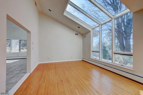 466 E Saddle River Rd, Upper Saddle River, NJ 07458 photo 4