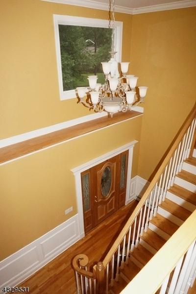 80 Thomas Dr, Clark, NJ 07066 photo 3
