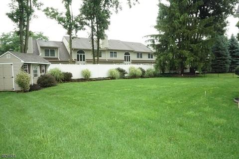 80 Thomas Dr, Clark, NJ 07066 photo 22