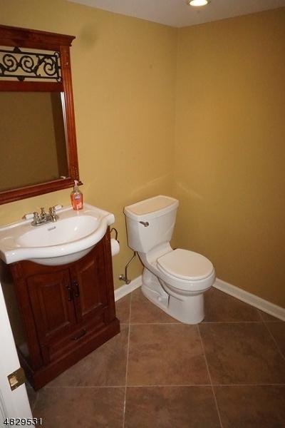 80 Thomas Dr, Clark, NJ 07066 photo 19