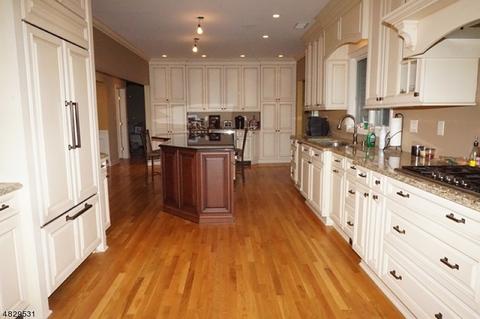 80 Thomas Dr, Clark, NJ 07066 photo 7