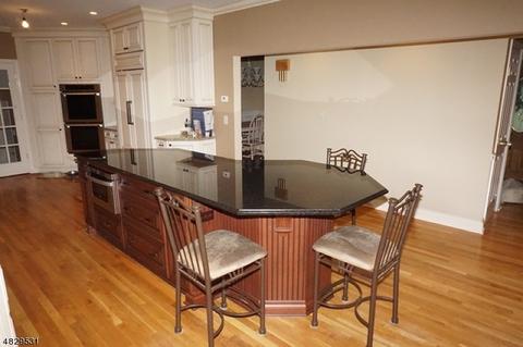 80 Thomas Dr, Clark, NJ 07066 photo 6