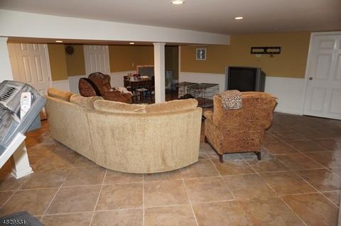 80 Thomas Dr, Clark, NJ 07066 photo 18