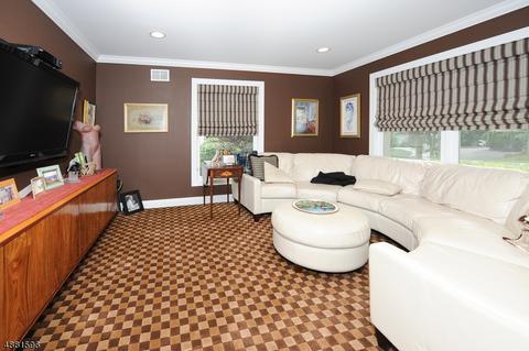 2 Herfort Rd, Wayne, NJ 07470 photo 5