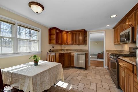 367 River Bend Rd, Berkeley Heights, NJ 07922 photo 10