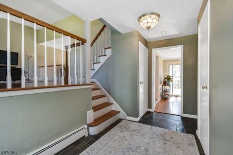 367 River Bend Rd, Berkeley Heights, NJ 07922 photo 4