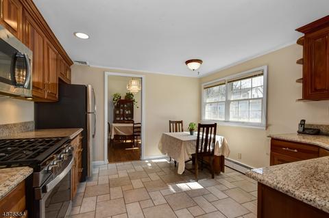 367 River Bend Rd, Berkeley Heights, NJ 07922 photo 9