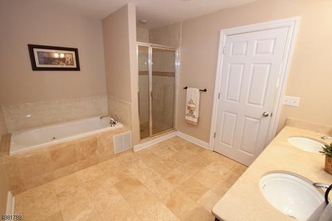 3 Dipippo Ct, Waldwick, NJ 07463 photo 15