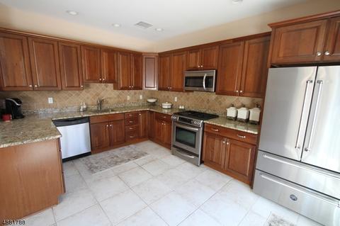 3 Dipippo Ct, Waldwick, NJ 07463 photo 6