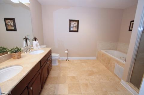 3 Dipippo Ct, Waldwick, NJ 07463 photo 18