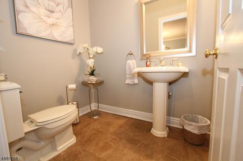 3 Dipippo Ct, Waldwick, NJ 07463 photo 13