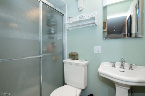 80 Poplar Rd, Wayne, NJ 07470 photo 17