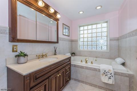 99 Berkeley Ave, Bloomfield, NJ 07003 photo 12