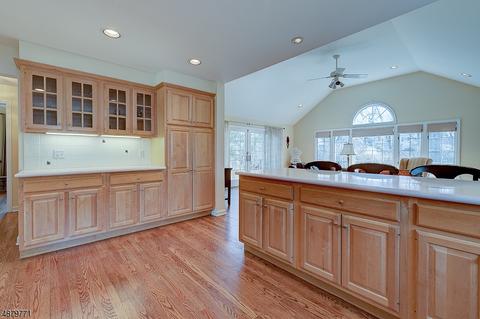 8 Harvey Dr, Summit, NJ 07901 photo 8