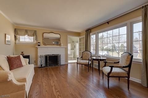 8 Harvey Dr, Summit, NJ 07901 photo 3