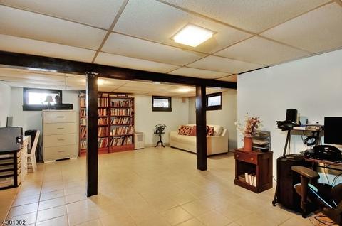 33 Kossuth Pl, Wayne, NJ 07470 photo 9