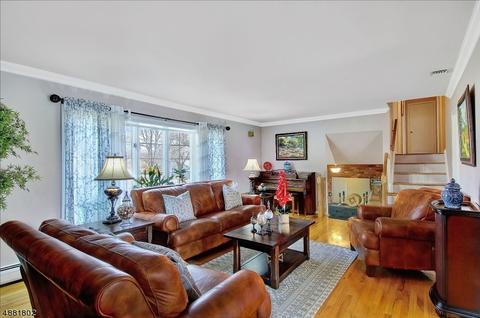 33 Kossuth Pl, Wayne, NJ 07470 photo 2