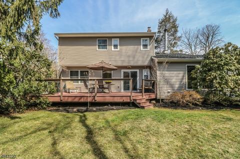 9 Beech Ln, North Plainfield, NJ 07060 photo 2