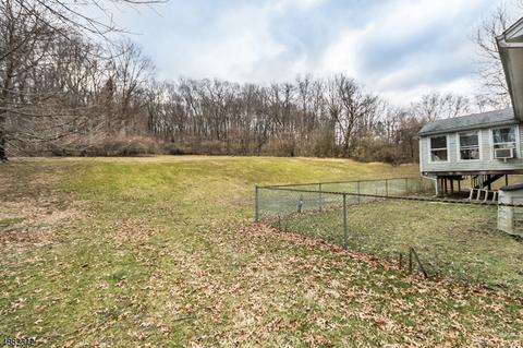 12 Rolling View Dr, Hackettstown, NJ 07840 photo 2