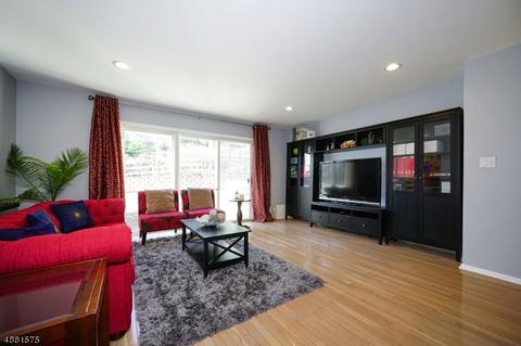 12 Clark Ct, Bernards, NJ 07920 photo 4