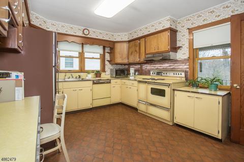 151 Linden Rd, Wayne, NJ 07470 photo 6