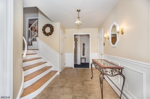 15 Huff Rd, Wayne, NJ 07470 photo 2