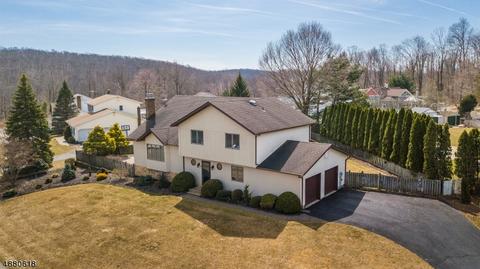 9 Hover Dr, Mount Arlington, NJ 07856 photo 1