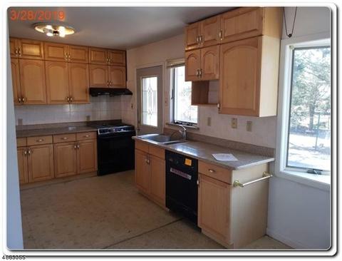 818 Highland Ave, Paramus, NJ 07652 photo 8