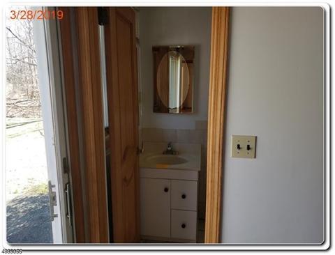 818 Highland Ave, Paramus, NJ 07652 photo 12