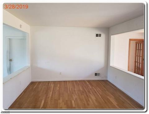 818 Highland Ave, Paramus, NJ 07652 photo 4