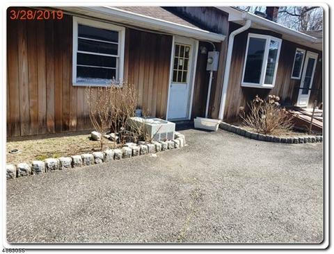 818 Highland Ave, Paramus, NJ 07652 photo 11