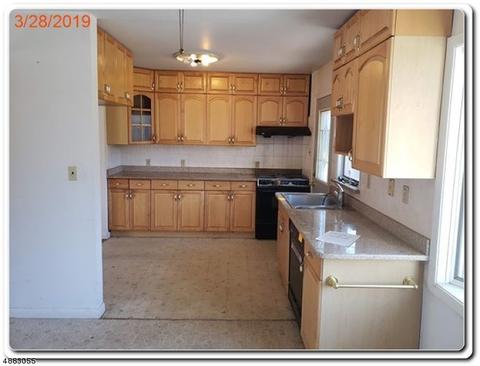 818 Highland Ave, Paramus, NJ 07652 photo 6