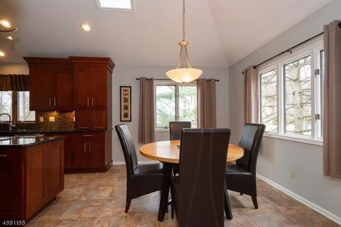 9 Maxwell Ct, Warren, NJ 07059 photo 7