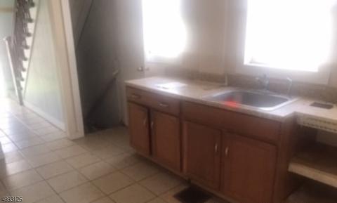 607-09 E 3rd St, Plainfield, NJ 07060 photo 4
