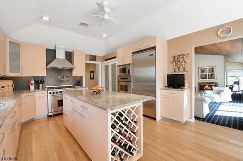 7 N Gate Rd, Mendham, NJ 07945 photo 4