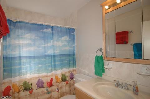 90 Highview Ter, Dover, NJ 07801 photo 13