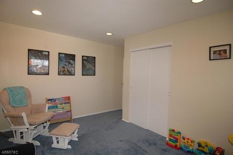 90 Highview Ter, Dover, NJ 07801 photo 15