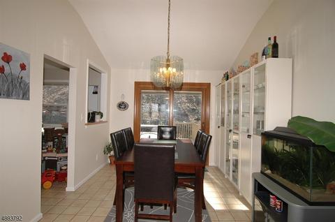 90 Highview Ter, Dover, NJ 07801 photo 6