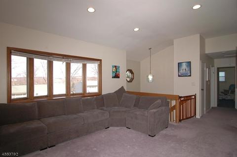 90 Highview Ter, Dover, NJ 07801 photo 10