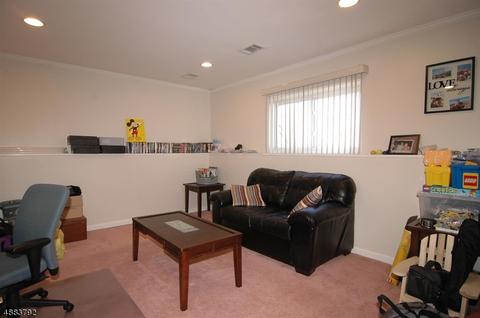 90 Highview Ter, Dover, NJ 07801 photo 17