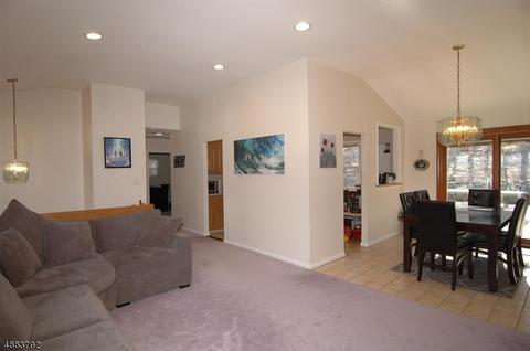 90 Highview Ter, Dover, NJ 07801 photo 11