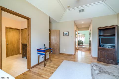 35 Makemoney Ave, Haskell, NJ 07420 photo 21