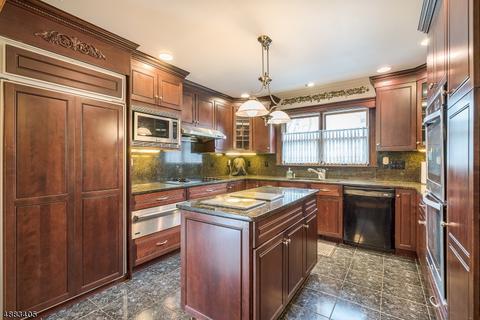 35 Makemoney Ave, Haskell, NJ 07420 photo 12