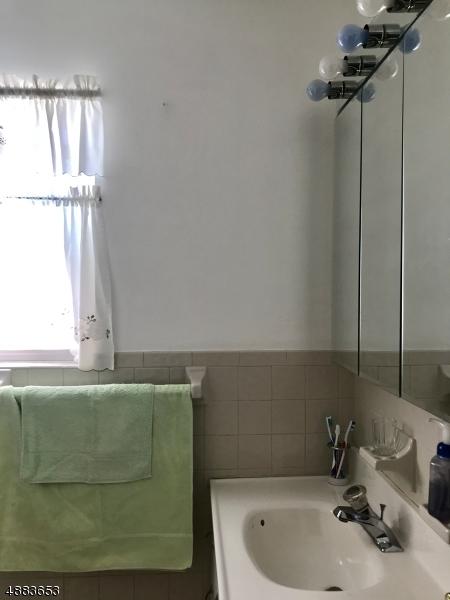 1122-1 A Valley Rd, Wayne, NJ 07470 photo 11