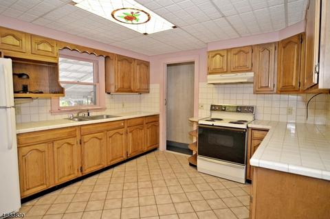 107 6th St, Hackettstown, NJ 07840 photo 5