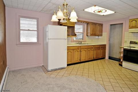 107 6th St, Hackettstown, NJ 07840 photo 6