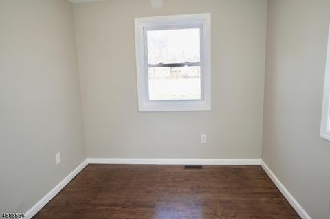 227 E 8th Ave, Roselle, NJ 07203 photo 5