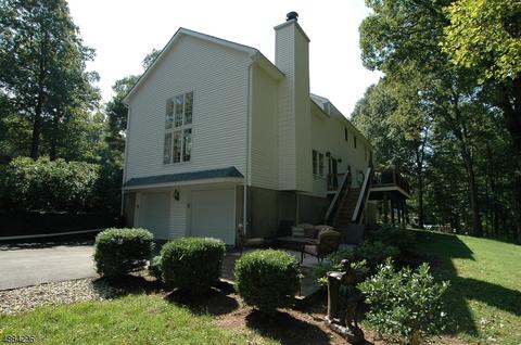 4 Peter Dr, Hackettstown, NJ 07840 photo 4