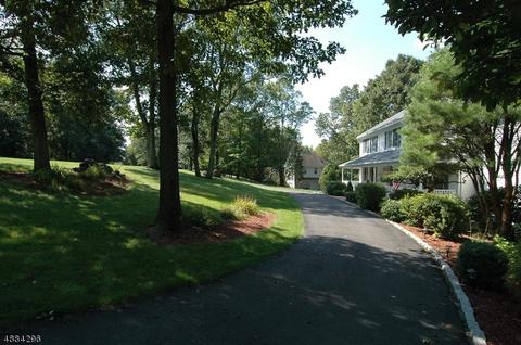 4 Peter Dr, Hackettstown, NJ 07840 photo 3