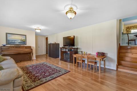 65 Evergreen Ave, Springfield, NJ 07081 photo 18